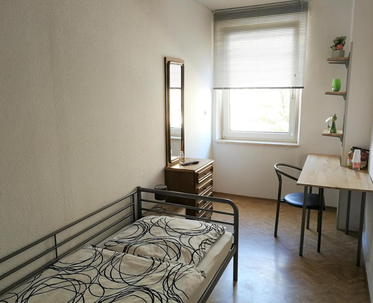 Privatzimmer Fuerth Zentrum Exterior foto